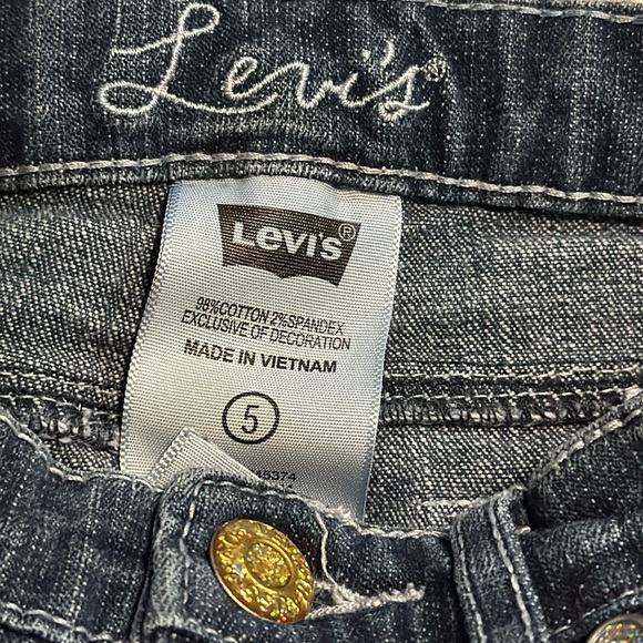 Levi's Shorts-size 5 - Picture 7 of 9
